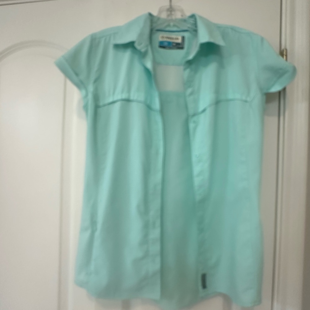 Magellan Outdoors Light Blue Short Sleeve Shirt